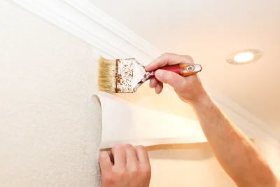 Pose de papier peint à Escaunets — revêtements muraux et toiles de verre